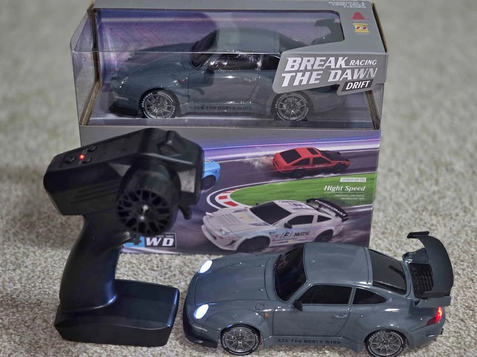 Brand New Pro-Style 1:24 Drift Car | 4WD LED Lights | Brand New