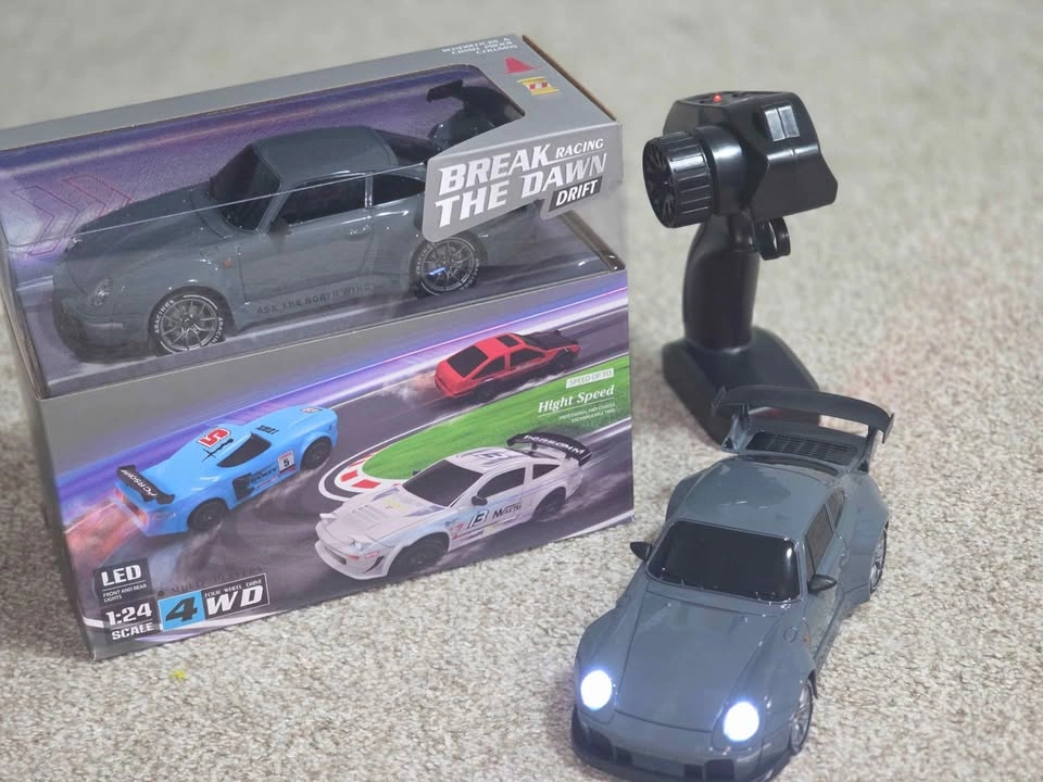 Brand New Pro-Style 1:24 Drift Car | 4WD LED Lights | Brand New - photo 3