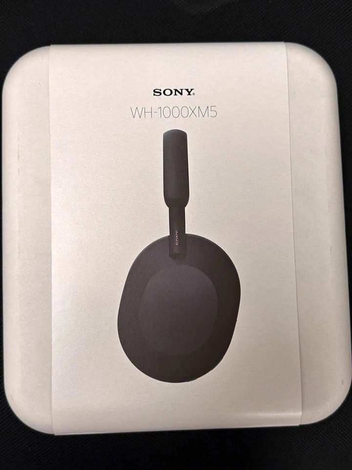 Sony XM5 Headphones