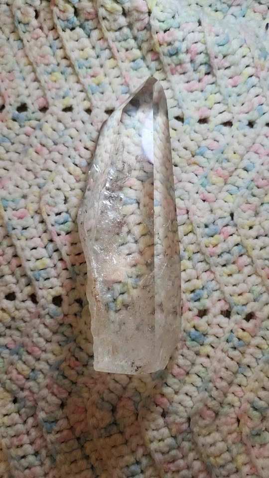 Large Clear Quartz Tower - photo 2