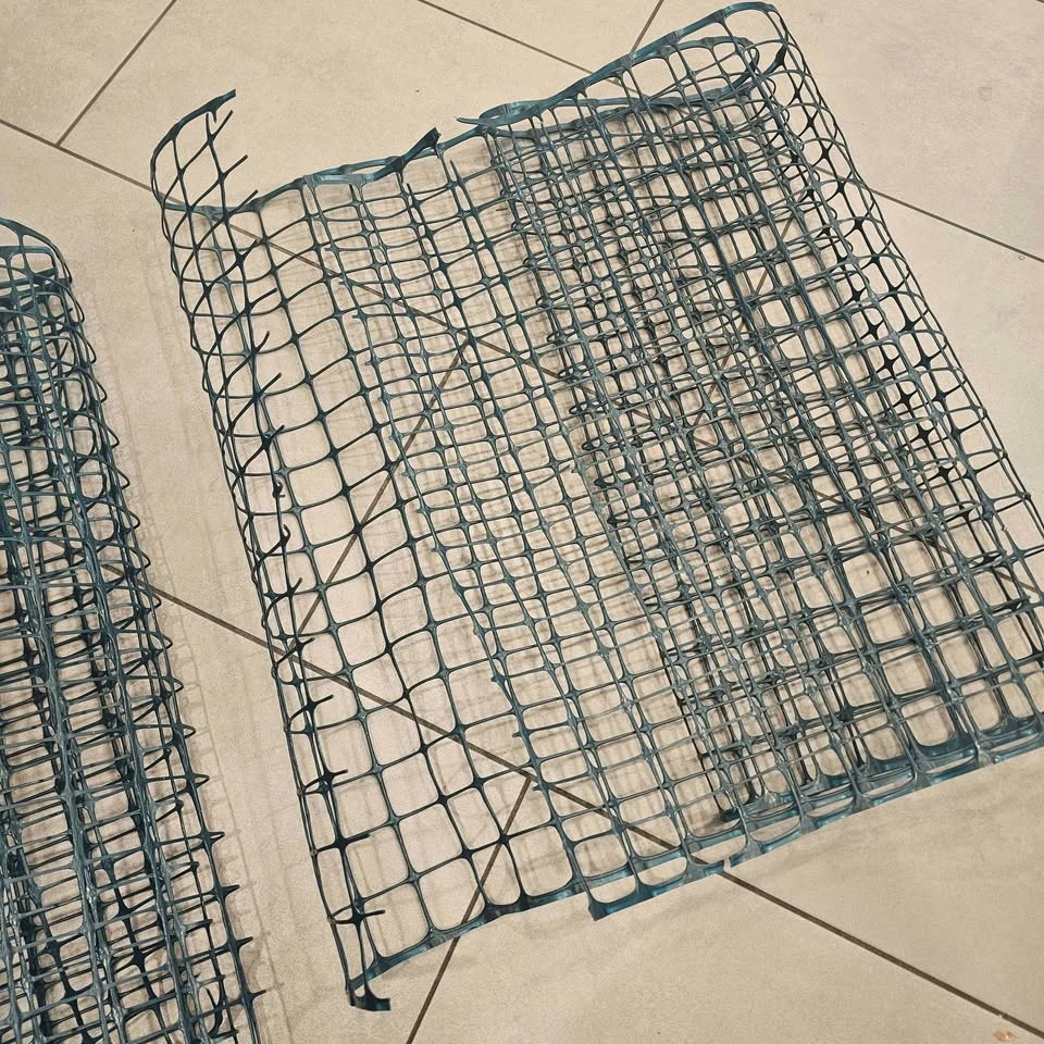 Plastic Garden Fencing - Approx 6' Each - photo 3