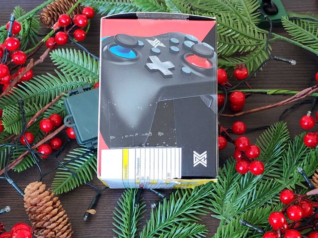 MGC Switchplate Wireless Controller for Nintendo Switch - photo 3