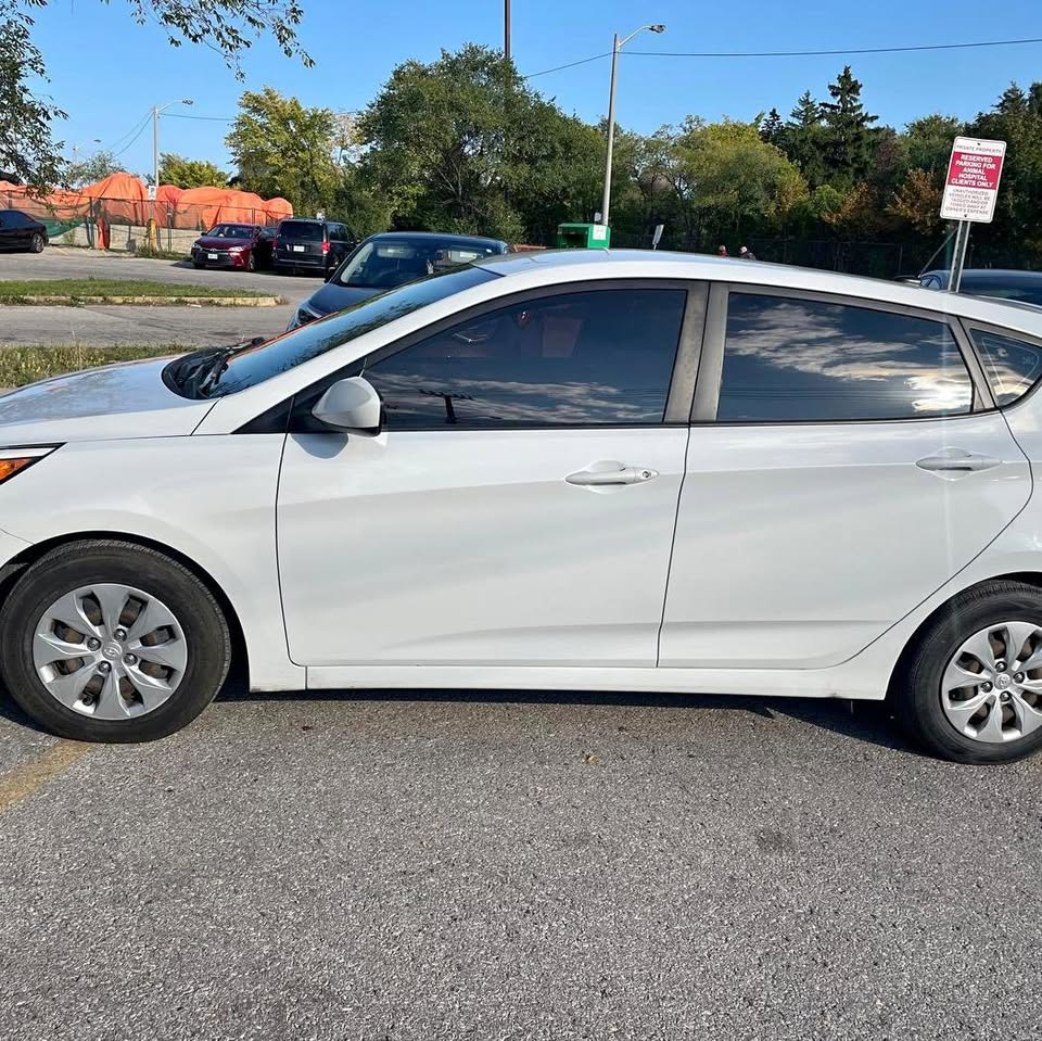 2017 Hyundai Accent HB with Safety