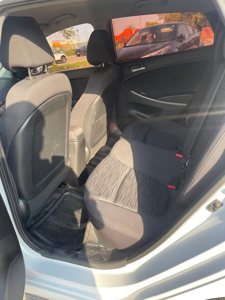 2017 Hyundai Accent HB with Safety - photo 5