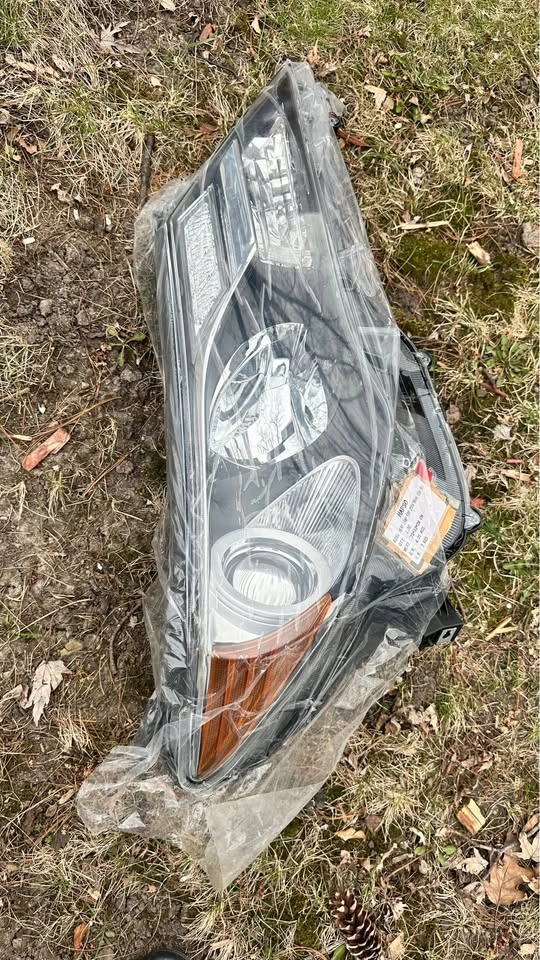 2013-2015 Toyota RAV4 Passenger Headlight - photo 2