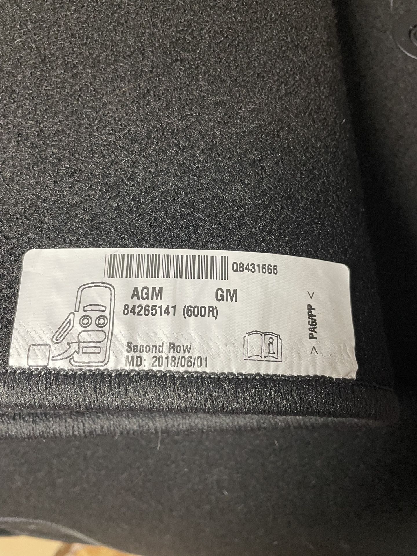 Chevy Equinox Black Floor Mats Set Brand New - photo 3
