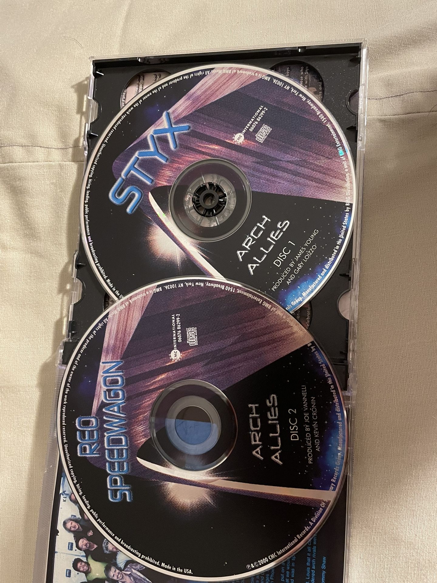 2 Cd Set Styx REO Speedwagon Arch Allies Live At Riverport - photo 3