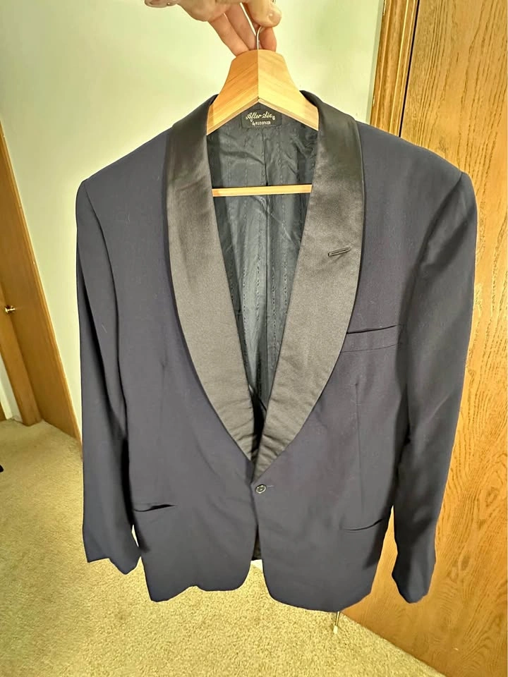 Men's Dark Blue Tuxedo Blazer - Vintage Formal Jacket