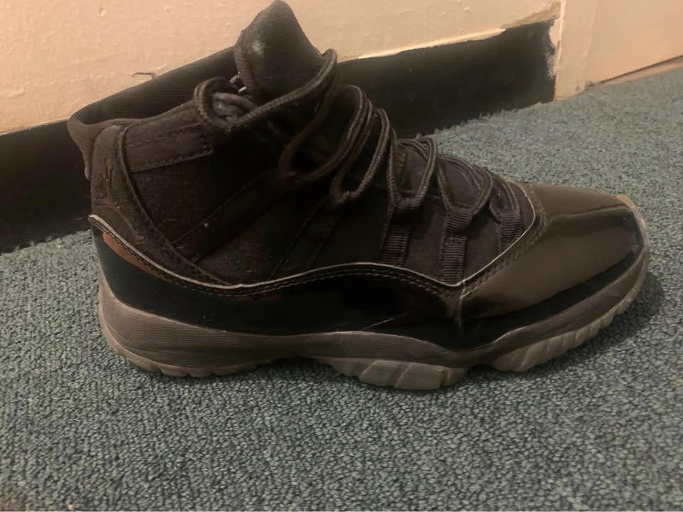 Jordan 11 Retro Cap Gown Size 8 NYC Meetup - photo 3