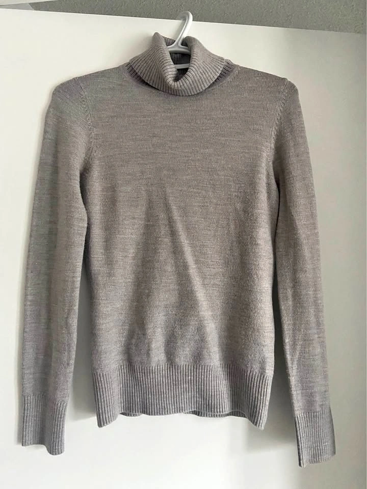 French Connection grey turtleneck
