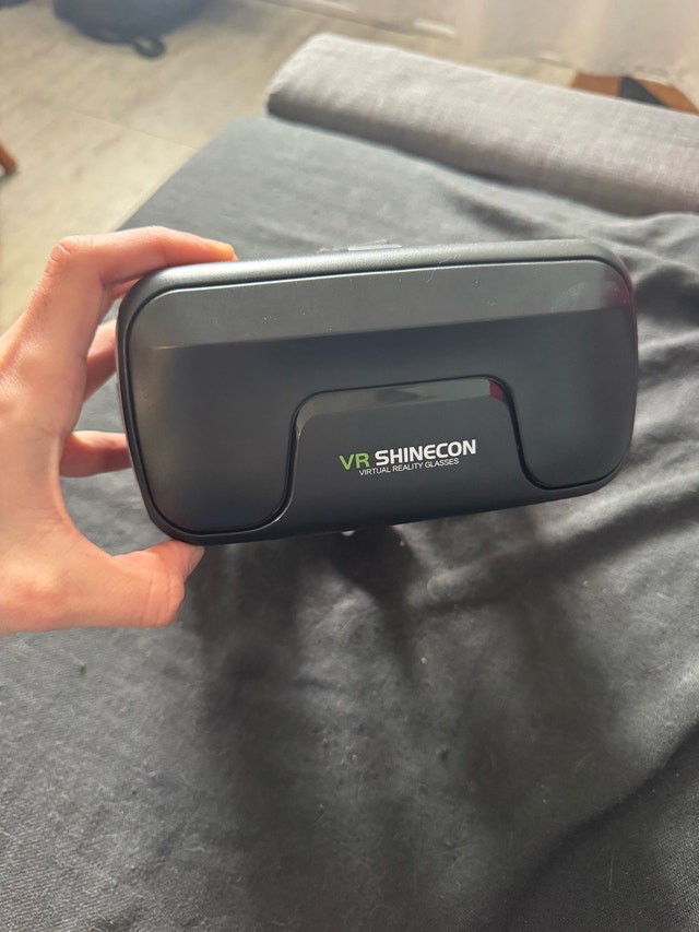VR Shinecon 6.0 3D VR Glasses w/ Built-in Headphones