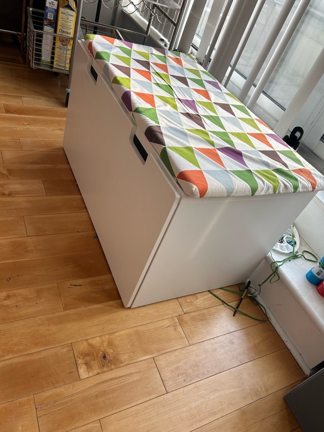 Moving Sale! Excellent Condition IKEA Storage Unit and Bench - photo 2