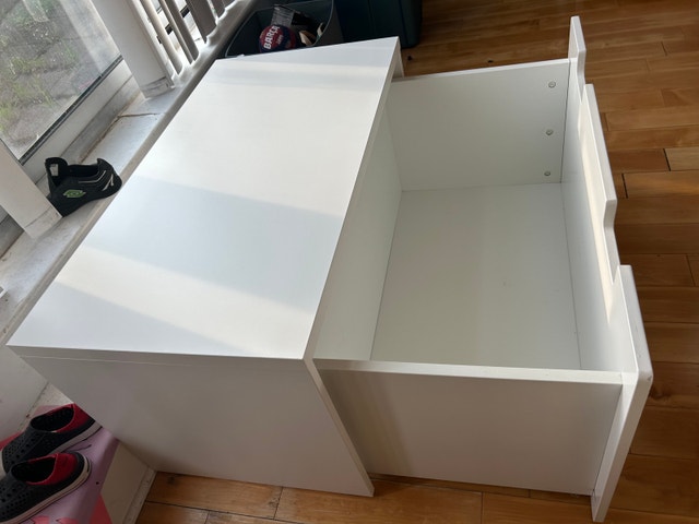 Moving Sale! Excellent Condition IKEA Storage Unit and Bench - photo 3