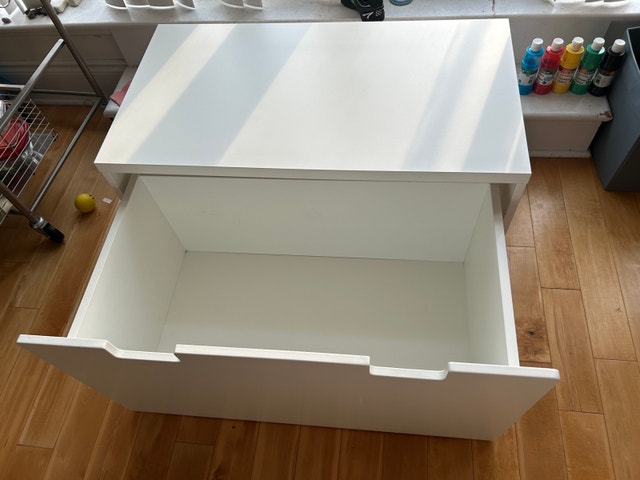 Moving Sale! Excellent Condition IKEA Storage Unit and Bench - photo 4