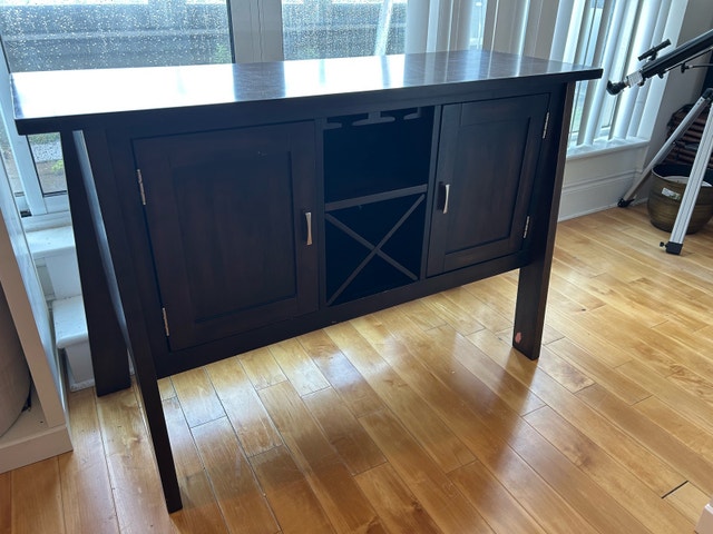 Moving Sale! Solid wood hutch in great condition - photo 4