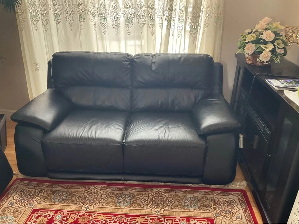 Genuine Italian Leather Sofa - photo 2