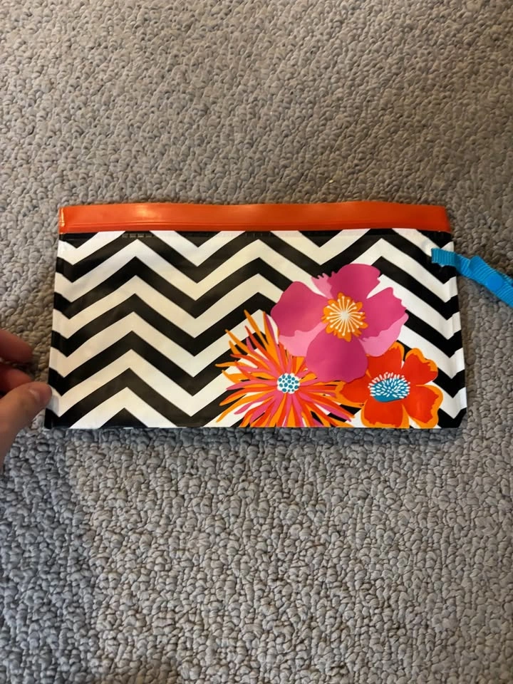 Tissue Pouch - photo 2