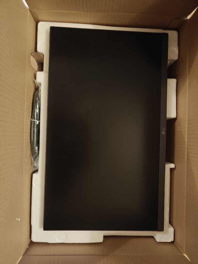 LG 24MP40A Monitor