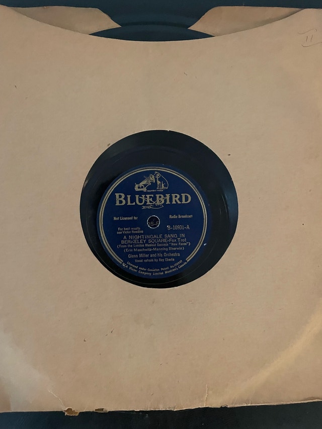 Glenn Miller 78 RPM Record Collection – Bluebird & Victor – 12 - photo 3