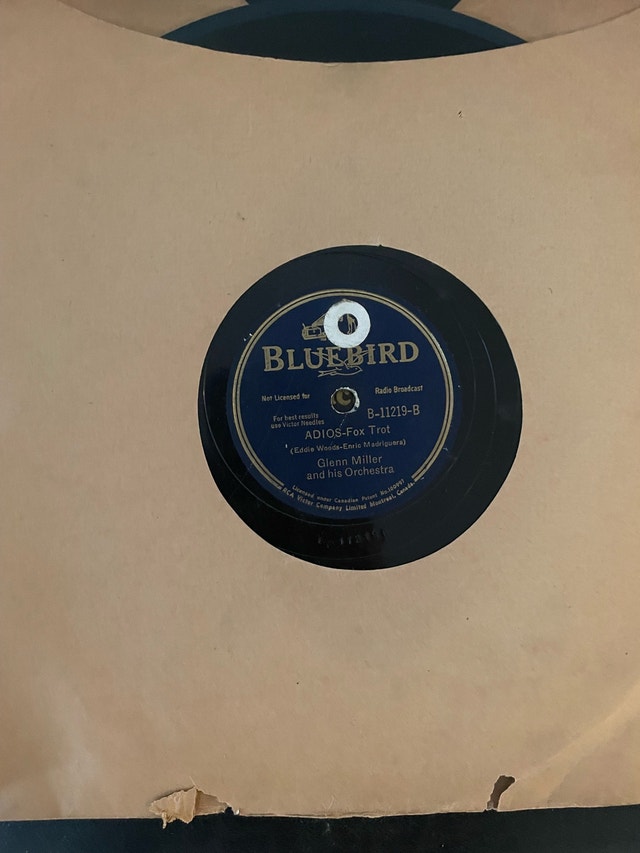 Glenn Miller 78 RPM Record Collection – Bluebird & Victor – 12 - photo 4