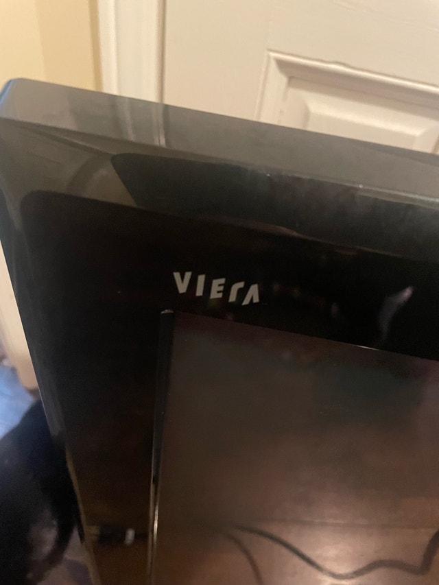 Panasonic Viera 42 INCH! Plasma TV - photo 3