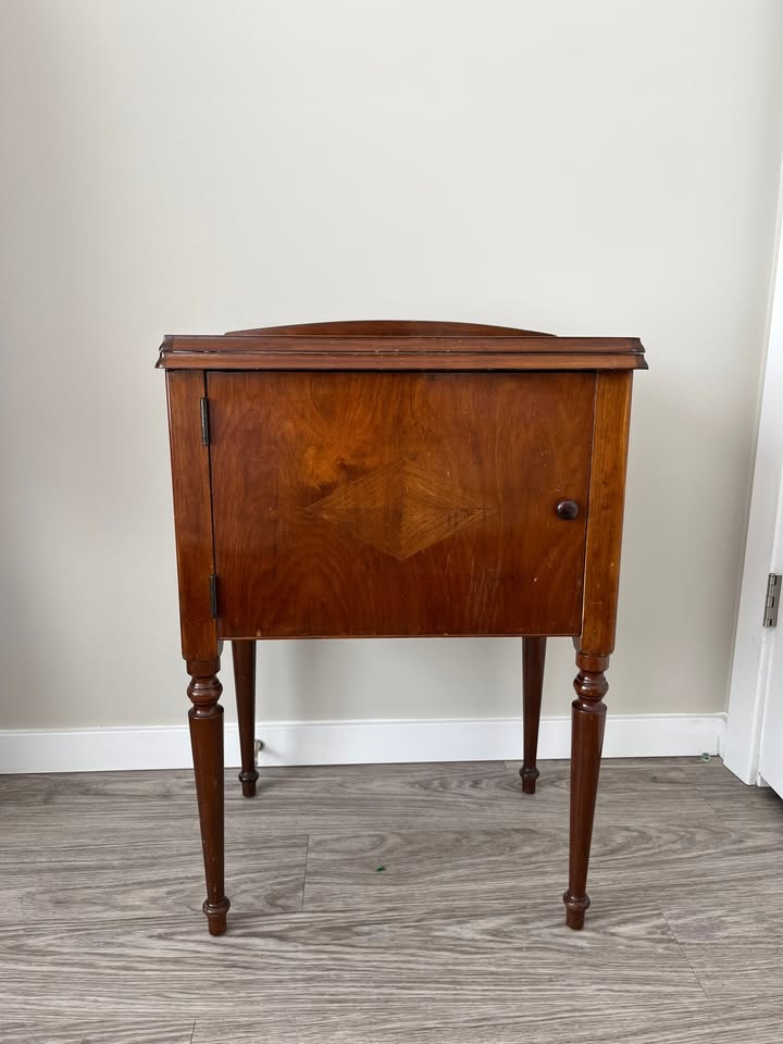 1951 TABLE TOP SINGER - photo 2