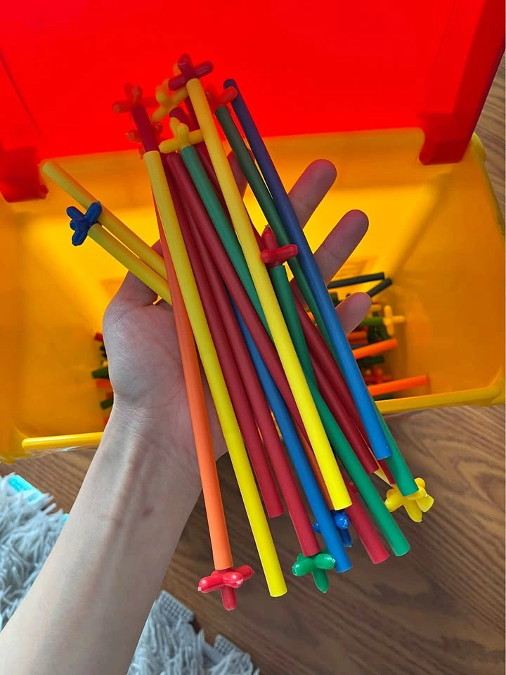 Straws and Connectors Building Kit game