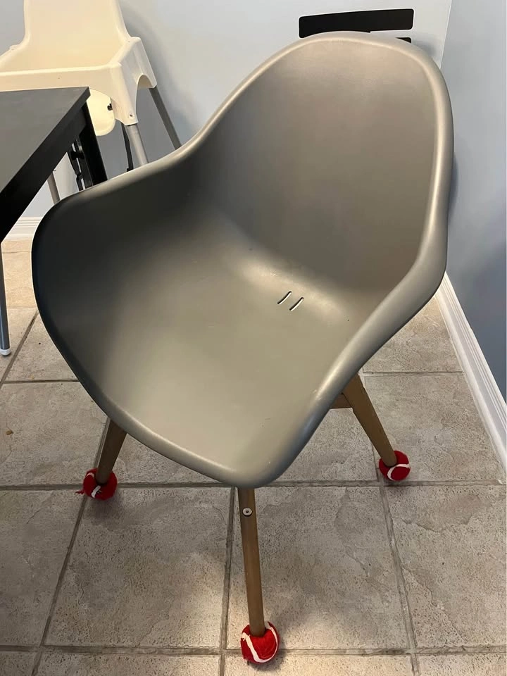 IKEA table and chair set - photo 3