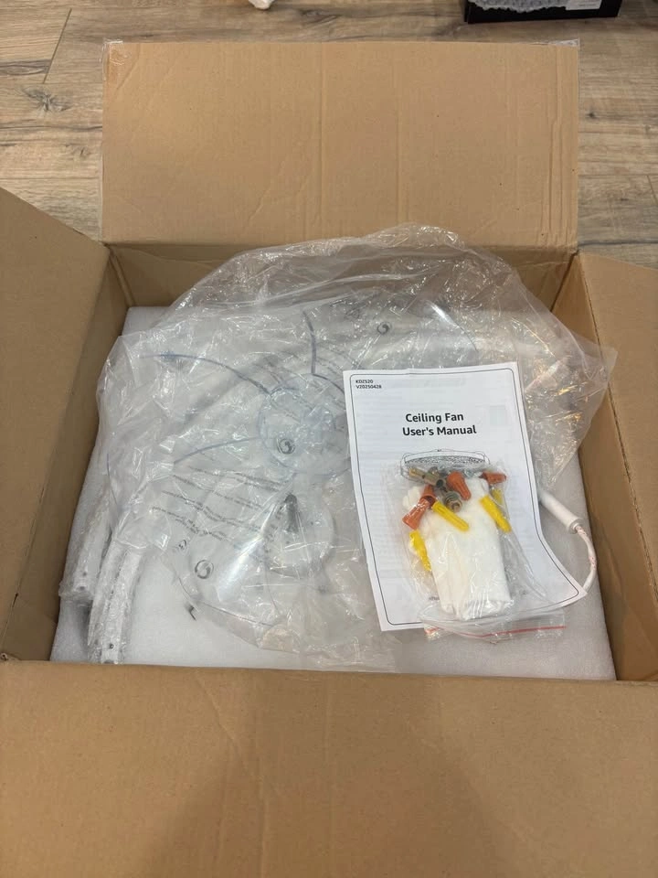 Brand New 20-inch Modern Ceiling Fan / Light - Unused - photo 4