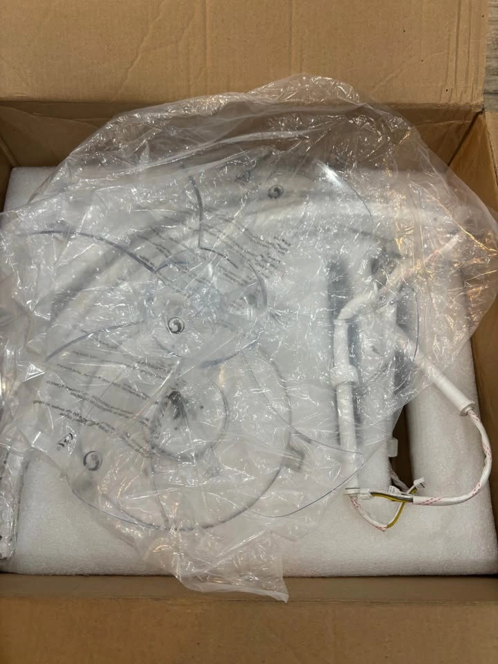 Brand New 20-inch Modern Ceiling Fan / Light - Unused - photo 5