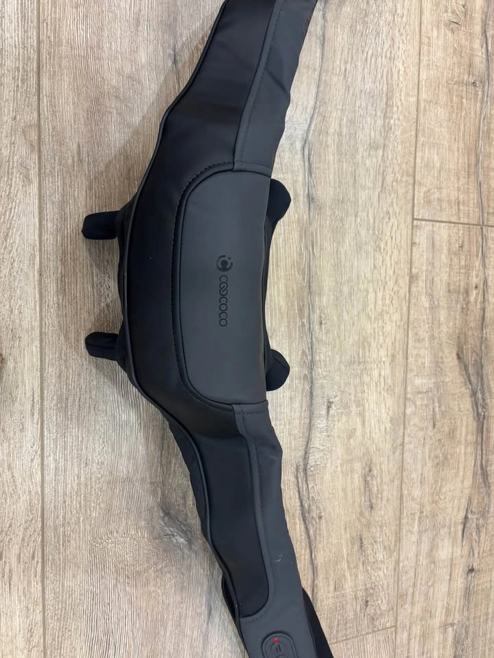 CooCoCo 6D Neck and Back Massager with Heat - Like New! - photo 2