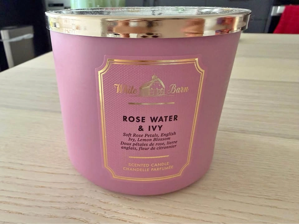 Bath & Body Works White Barn Rose Water & Ivy 3 Wick Candle