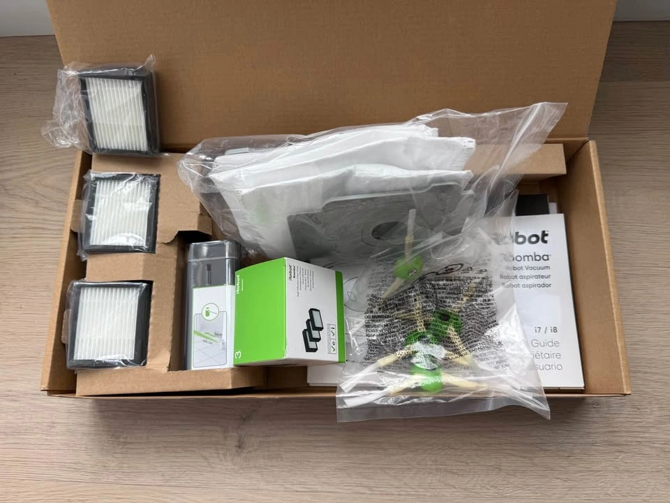iRobot Roomba i8+ Self-Emptying Robot Vacuum - photo 2