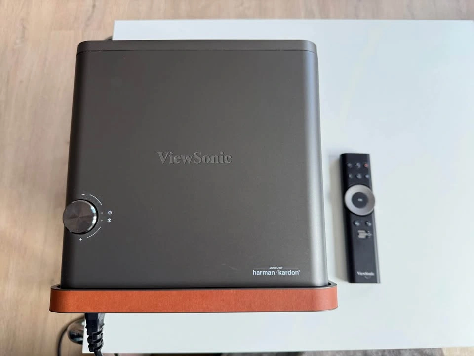 ViewSonic X10-4K Short Throw LED Portable Projector - photo 2