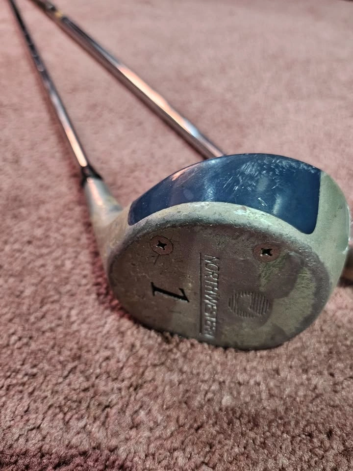 Vintage Golf Clubs with Bag - photo 5