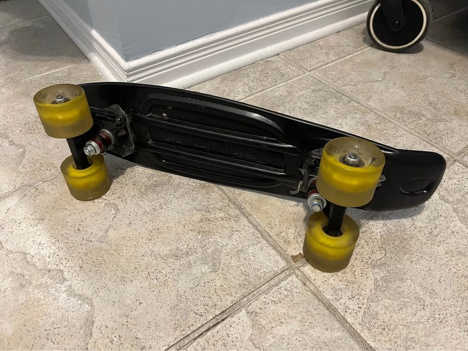 Fly at 22” skateboard - photo 2