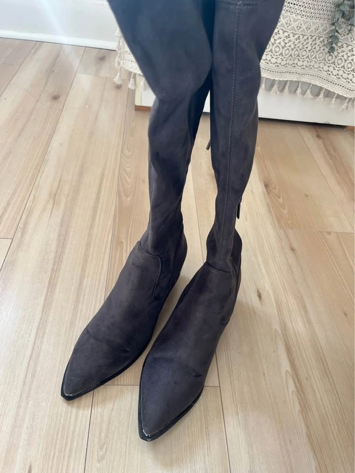 Marc Fisher Suede Knee High Boots Size 6.5 - photo 4
