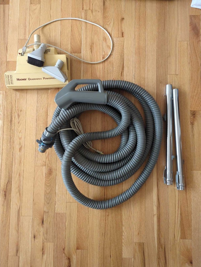 2 Central vacuums with hoses - photo 2