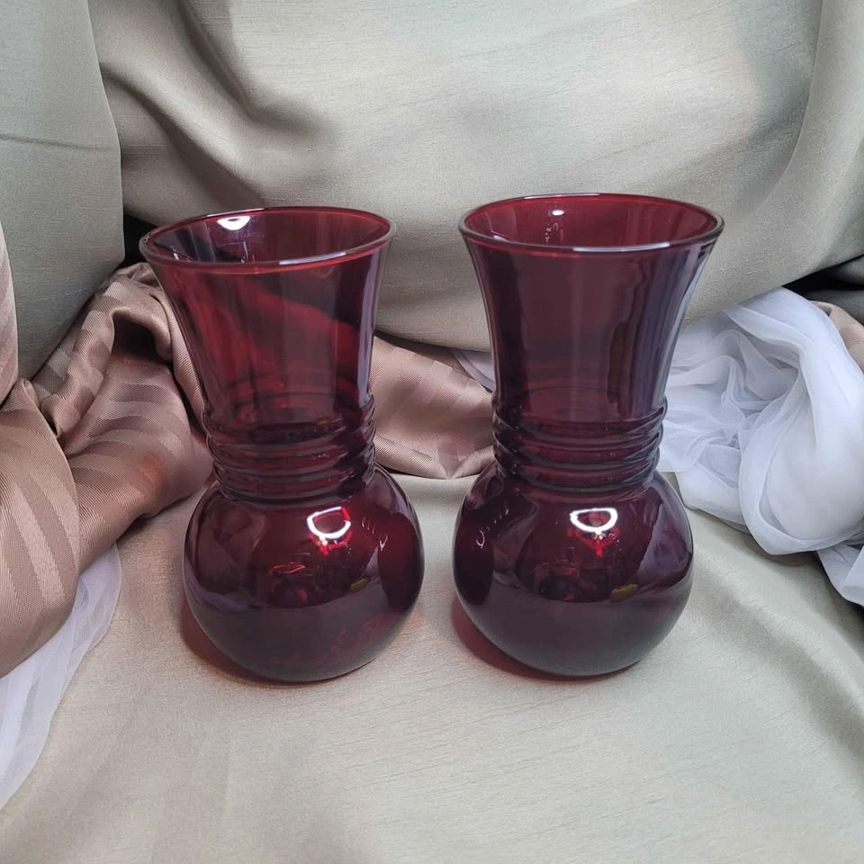 Beautiful Pair of Ruby Red Anchor Hocking Vases - photo 2