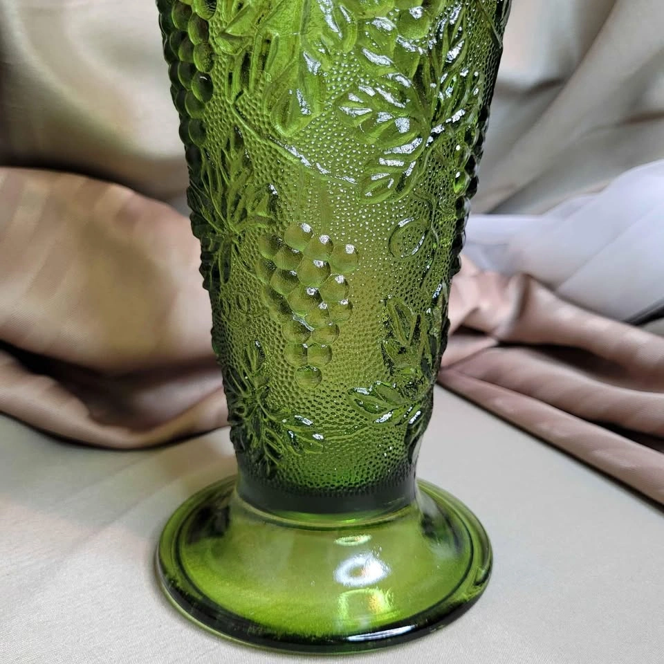 Vintage Anchor Hocking Green Glass Vase - photo 5