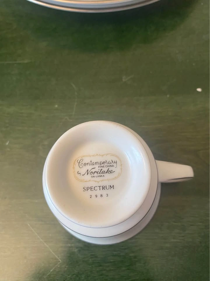 Noritake Spectrum Fine China 2 Place Settings - photo 3