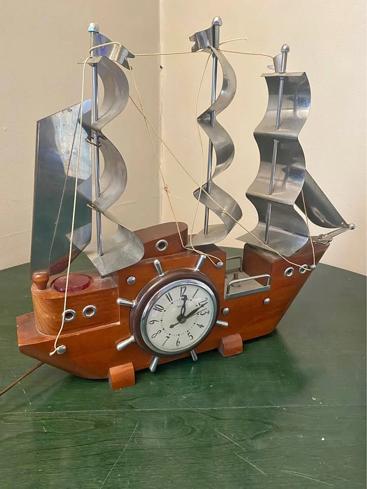 Vintage United Metal Goods Ship Electric Clock