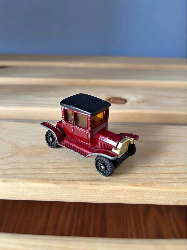 Vintage 1977 Tomica Ford Model T Toy Car