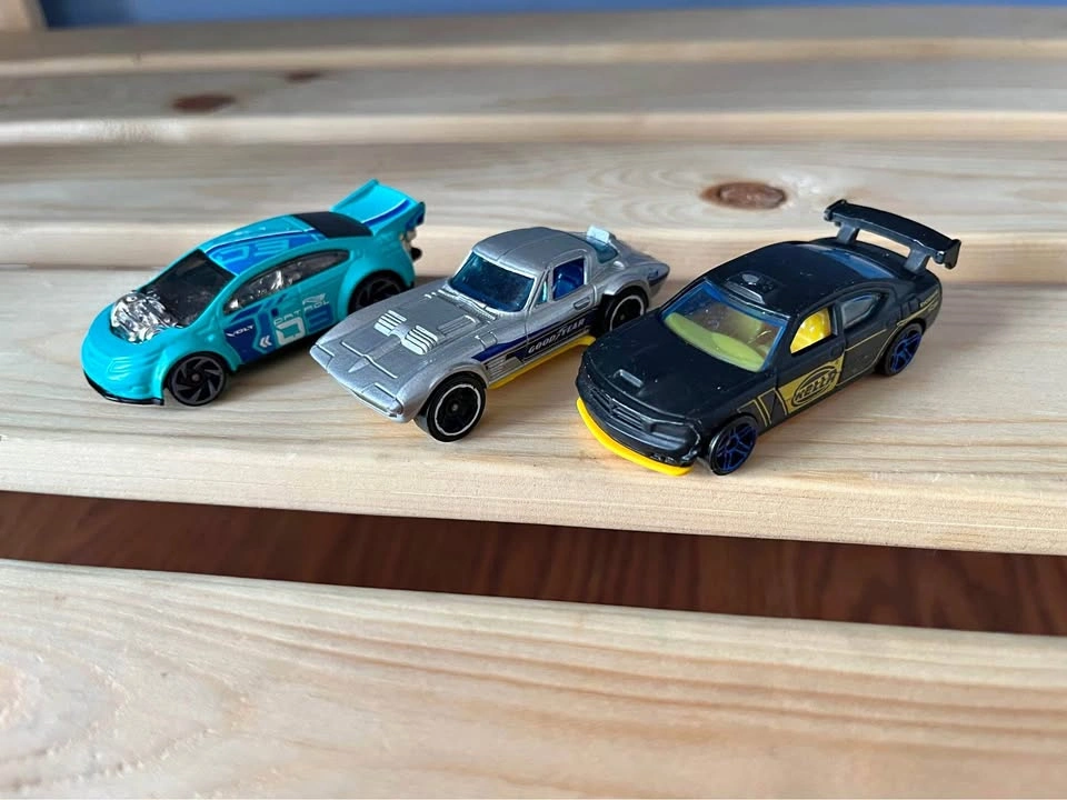 Disney Pixar Cars Diecast Hot Wheels