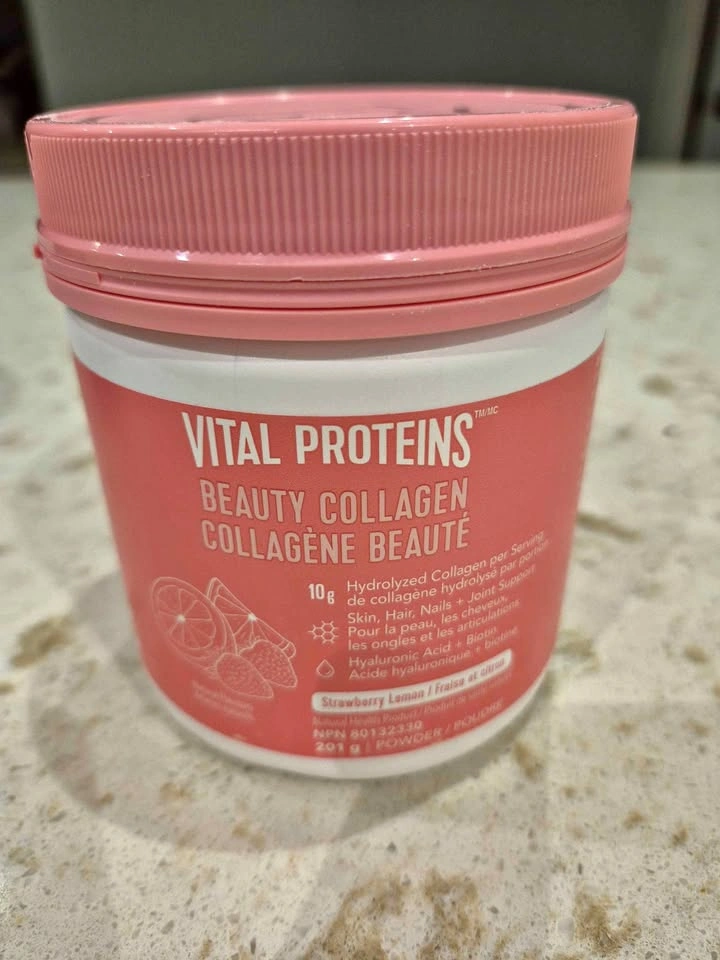 Vital Proteins Beauty Collagen Powder Strawberry Lemon