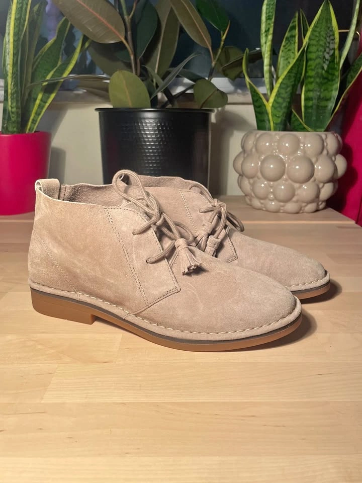 Hush Puppies Cyra Catelyn Chukka Boots Tan Suede Women's US 8.5