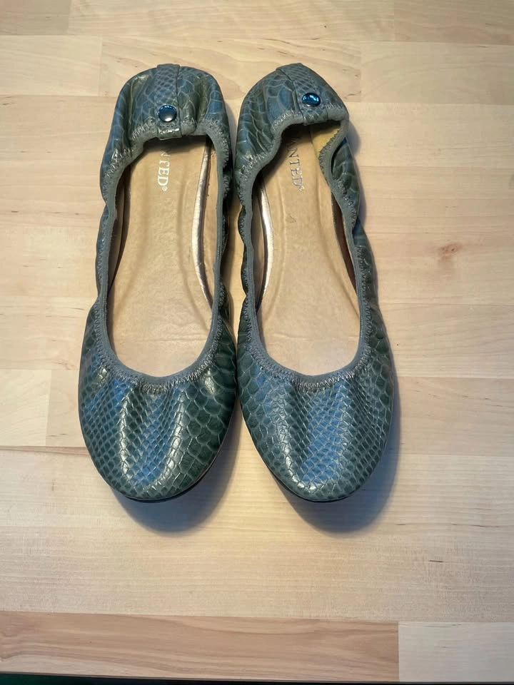 Green khaki Ballet flats shoes, Size US 7 - US 7.5
