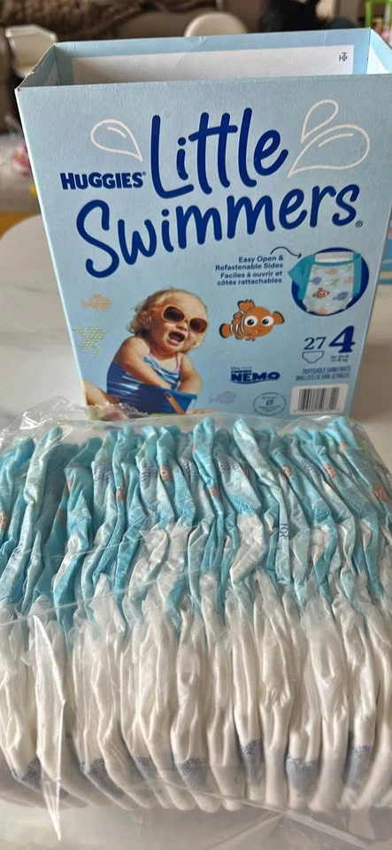 HUGGIES little swimmers 19pcs