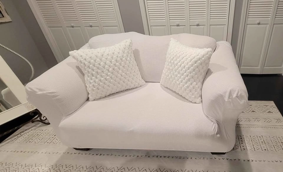 LOVESEAT - LIKE NEW - photo 2