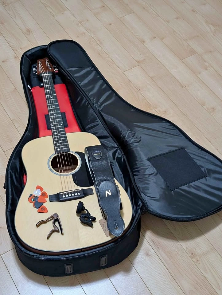 Denver Full-Size Acoustic Guitar Kit w/ Bag, Tuner, Strap